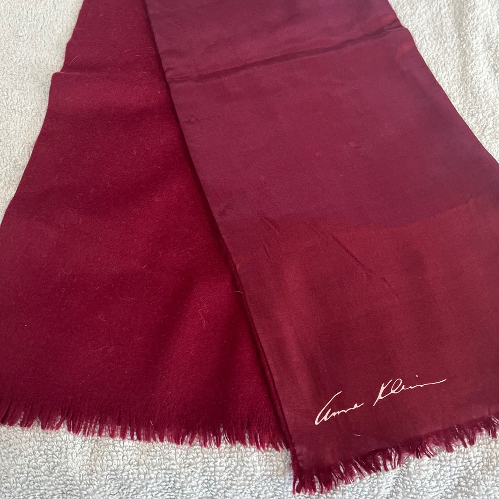 Anne Klein Burgundy Reversible Silk and Wool Scarf Made in Japan Fringed Wine